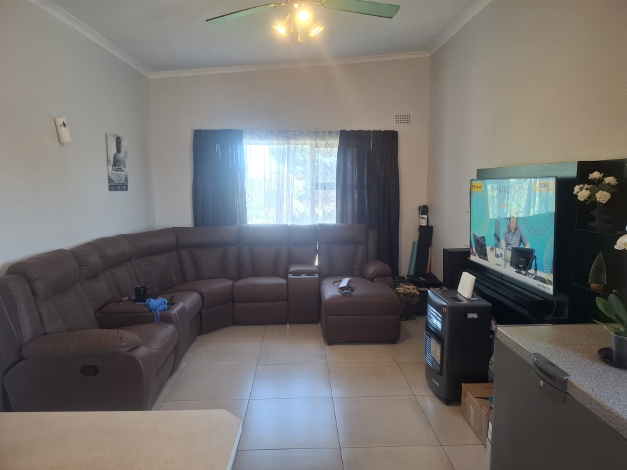 To Let 2 Bedroom Property for Rent in Table View Western Cape
